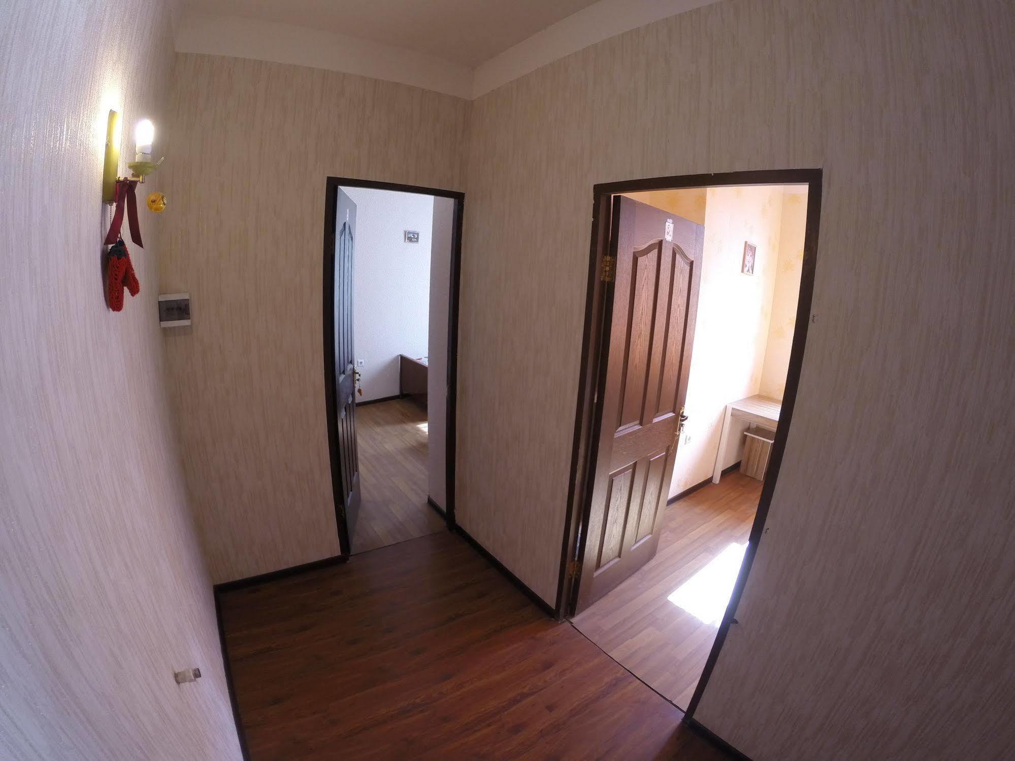 Glide Hostel Yerevan Ngoại thất bức ảnh