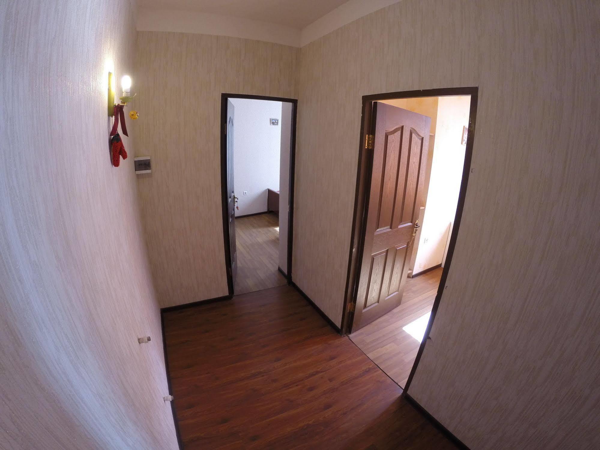 Glide Hostel Yerevan Ngoại thất bức ảnh